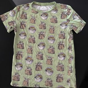Grogu cakeworthy short sleeve shirt